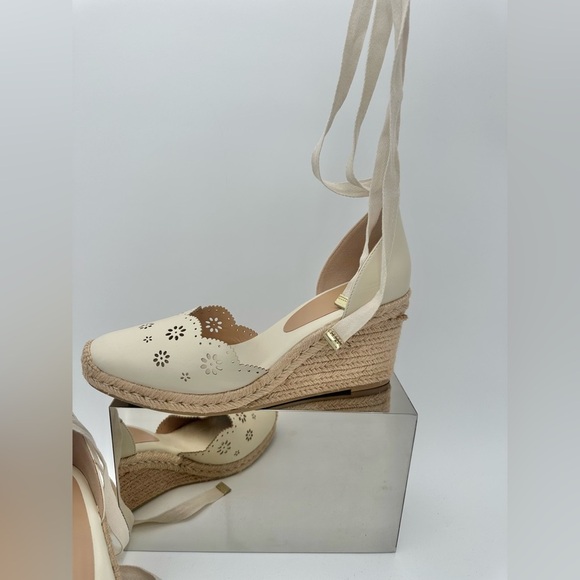 Wedge Espadrille White Closed Toe with Leg Wrap by Just Fab - Picture 7 of 9